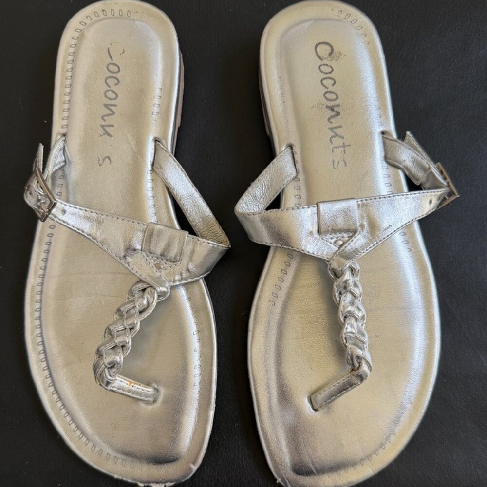 Coconuts by Matisse Silver Braided T-Strap Sandals Size 7 Boho Flat